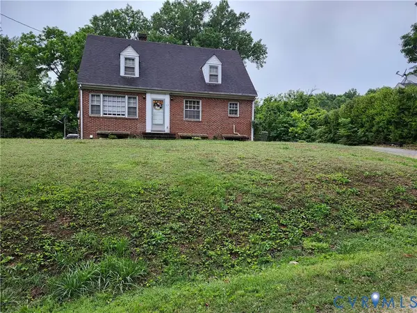 919 W Osborn Road, Farmville, VA 23901