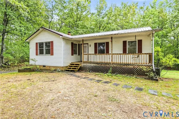 3220 Greenway Road, Gladstone, VA 24553