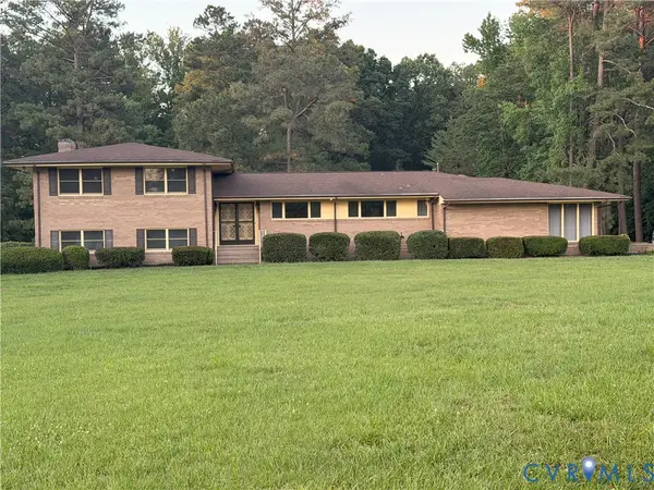6000 Woodpecker Road, Chesterfield, VA 23838