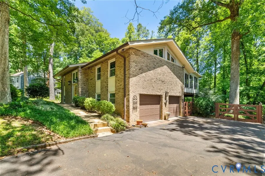 9024 Anbern Drive, North Chesterfield, VA 23235 - #2