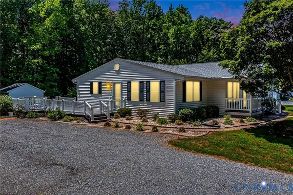 34 Oakland Street, Kilmarnock, VA 22482