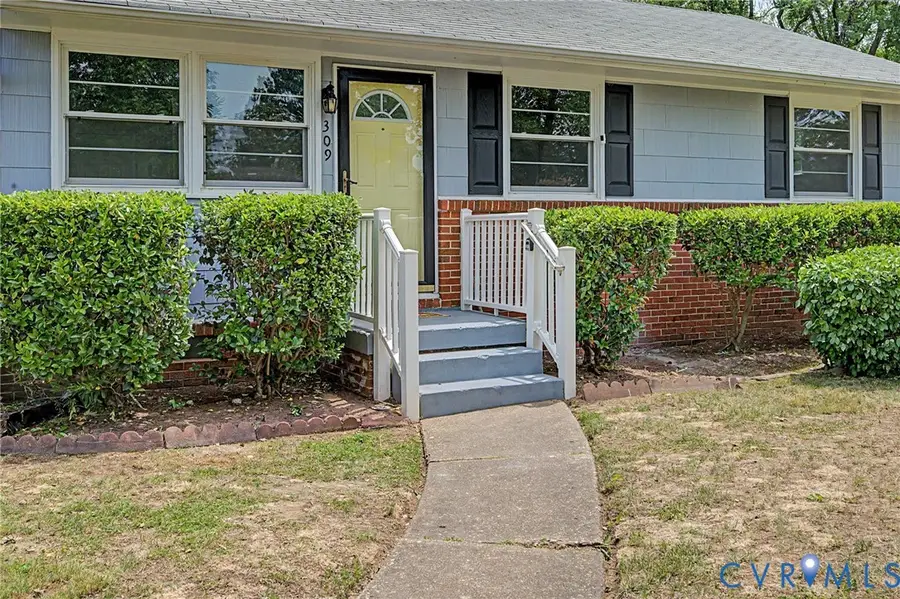 309 N Foxhill Road, Fairfield, VA 23223 - #3