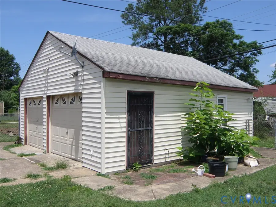 1910 Carneal Street, East Highland Park, VA 23223 - #3