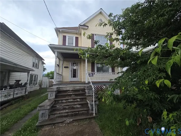 314 E Hawthorne Street, Covington, VA 24426
