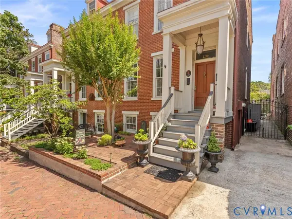 2210 E Broad Street, Richmond, VA 23223