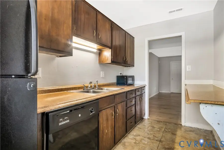 14553 Old Courthouse Way #B, Newport News, VA 23608 - #2