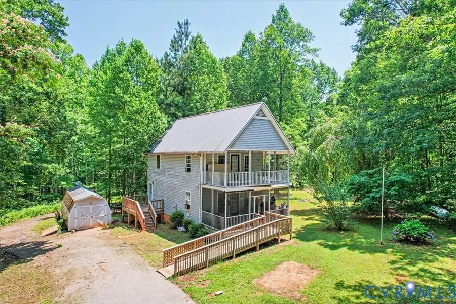 62 Falls Road, Victoria, VA 23974 - #2