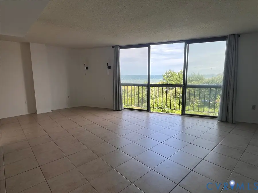 1222 E Ocean View Avenue #304, Norfolk, VA 23503 - #3