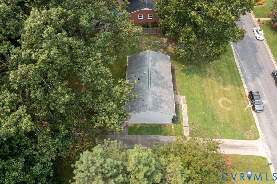 220 Biltmore Drive, Colonial Heights, VA 23834 - #3