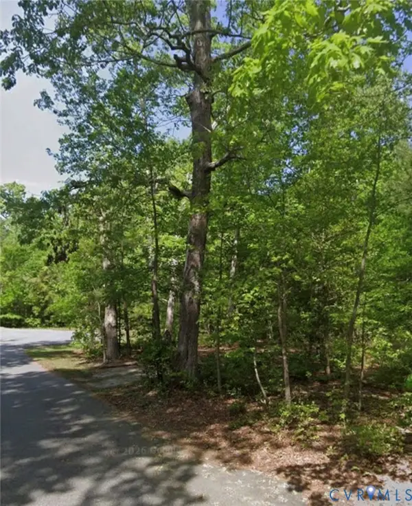 3126 Pineland Avenue, Chesterfield, VA 23834