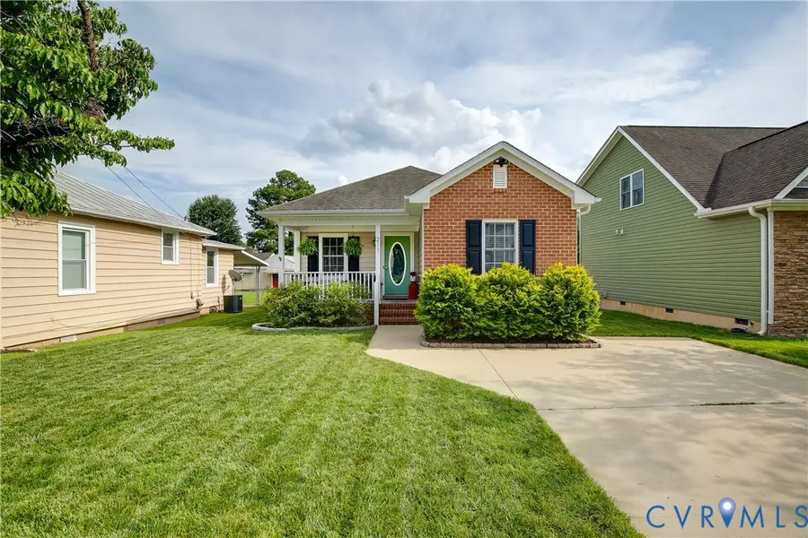 211 Cloverhill Avenue, Colonial Heights, VA 23834 - #2