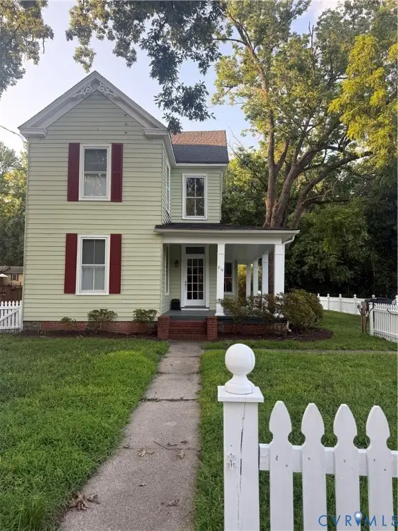 210 Henry Clay Road, Ashland, VA 23005
