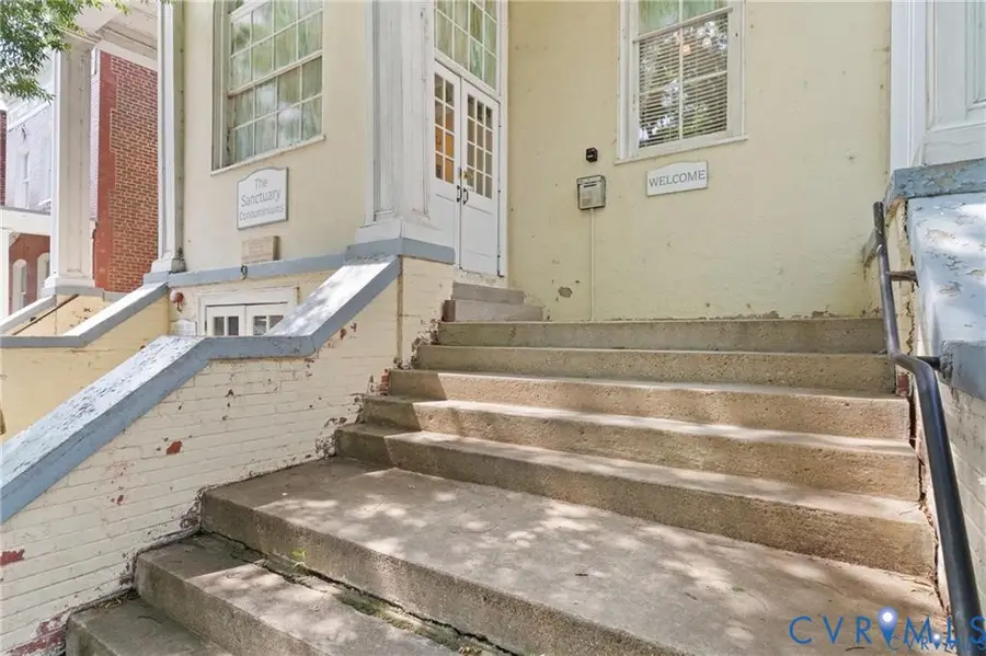 9 E Clay Street #6, Richmond, VA 23219 - #2