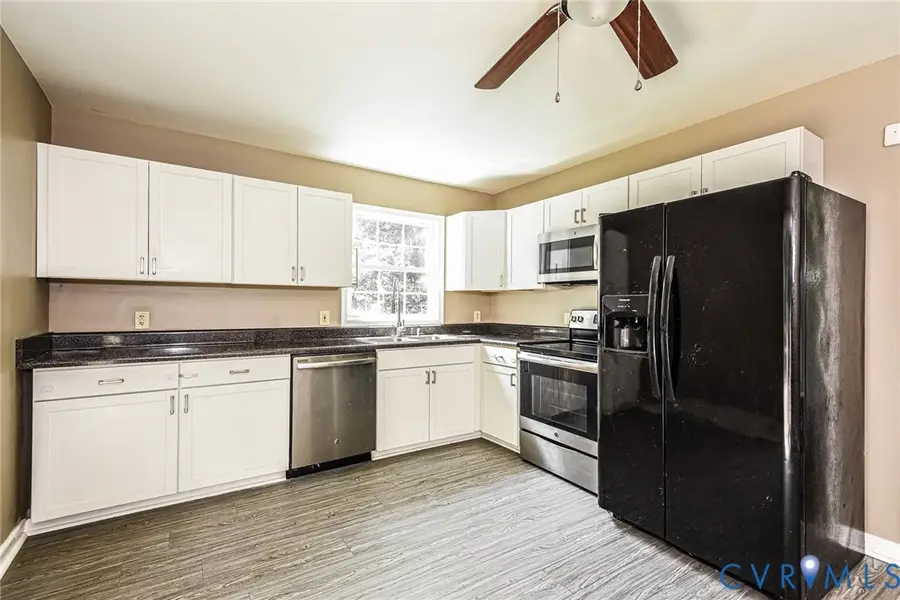 825 Nottoway Avenue, Blackstone, VA 23824 - #2