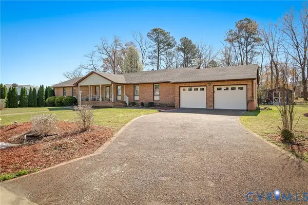 107 Oxford Road, Hopewell, VA 23860