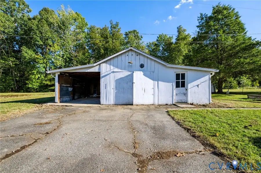 8201 S Quaker Road, Quinton, VA 23141 - #2