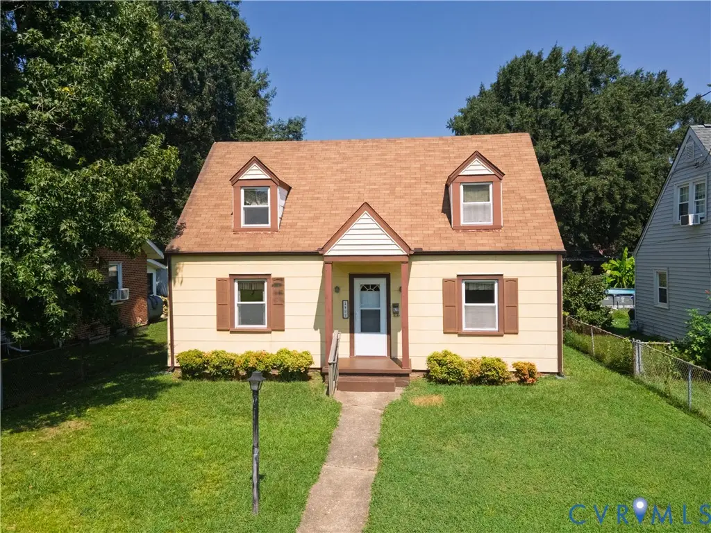 422 Roslyn Avenue, Colonial Heights, VA 23834 - #1