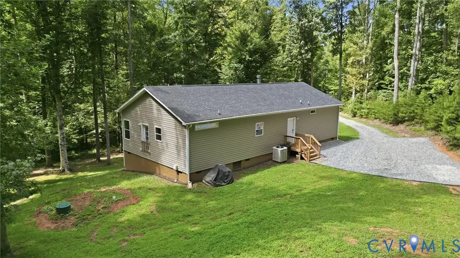 2575 Log Cabin Road, Maidens, VA 23102 - #2