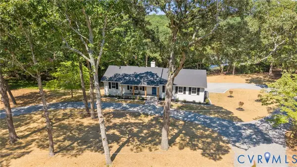 379 Mallard Drive, Hardyville, VA 23070