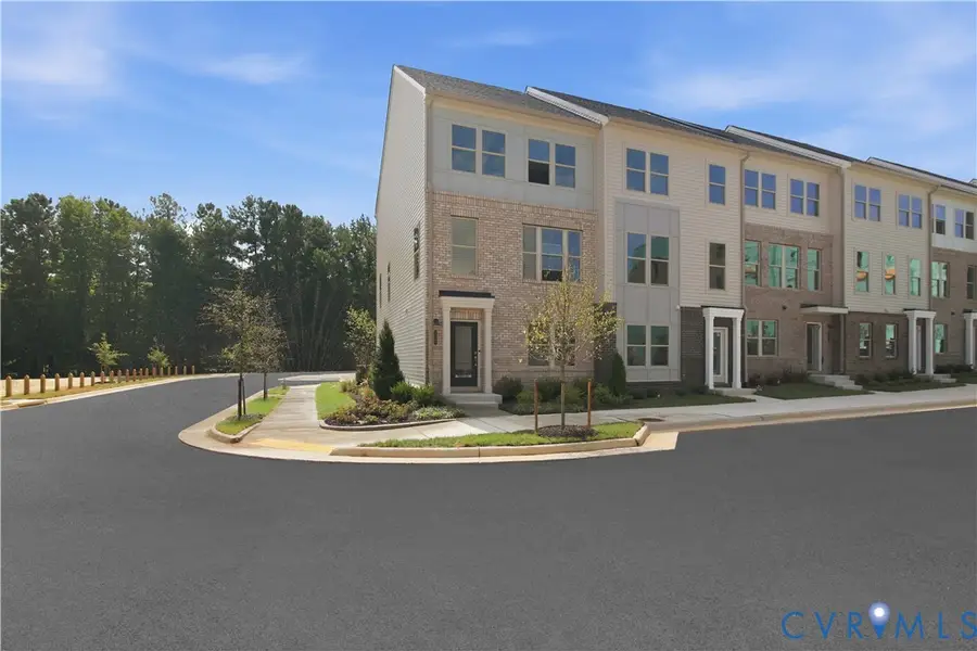 10213 Albatross Avenue, Dale, VA 23112 - #2