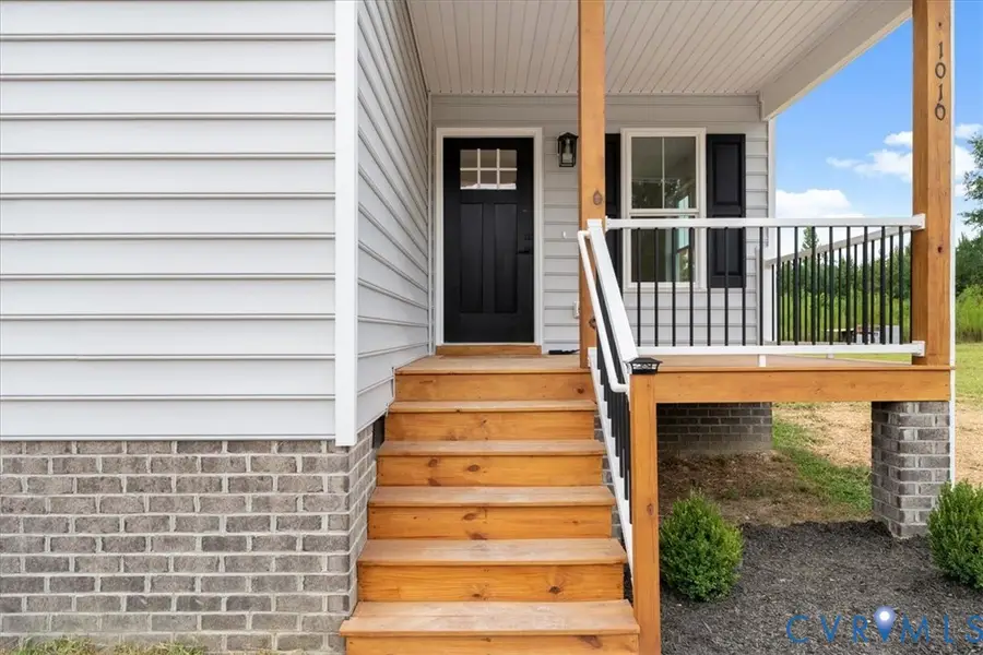 1010 Nottoway Avenue, Blackstone, VA 23824 - #3