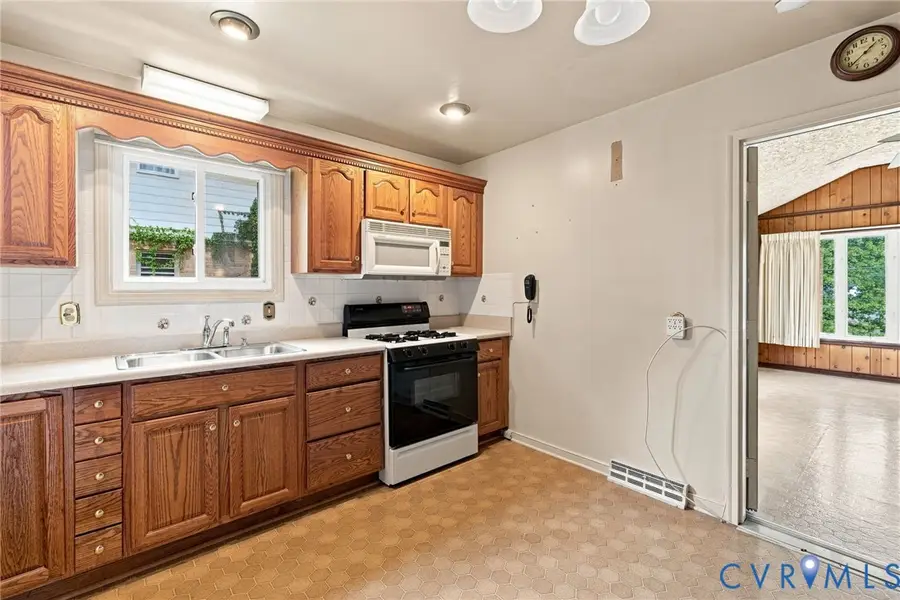5919 Meadowburm Drive, North Chesterfield, VA 23234 - #2