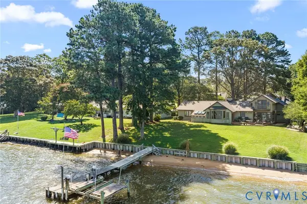 513 E Gwynnfield Road, Tappahannock, VA 22560