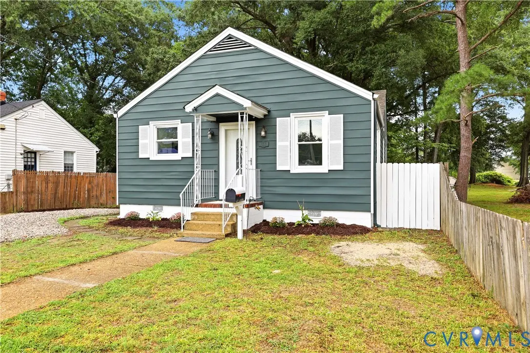 656 Battery Place, Colonial Heights, VA 23834 - #1