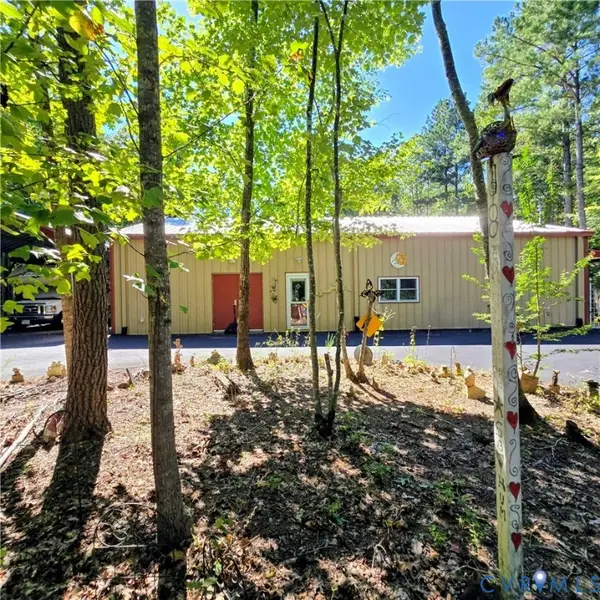 5104 Double Bridges Road, Meherrin, VA 23954