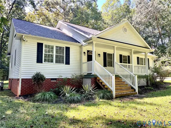 9880 Knobs Hill Lane, Amelia Courthouse, VA 23002