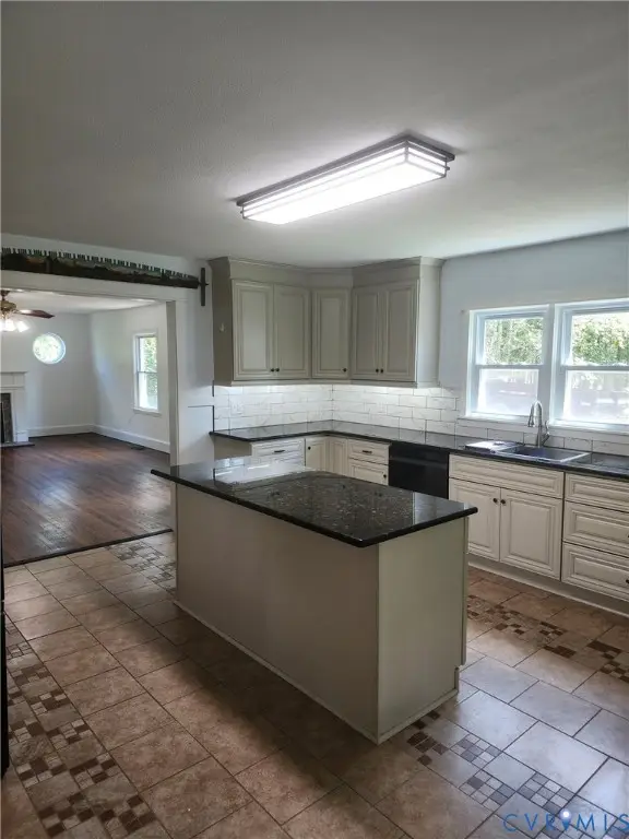 8000 Farmers Drive, West Point, VA 23181 - #3