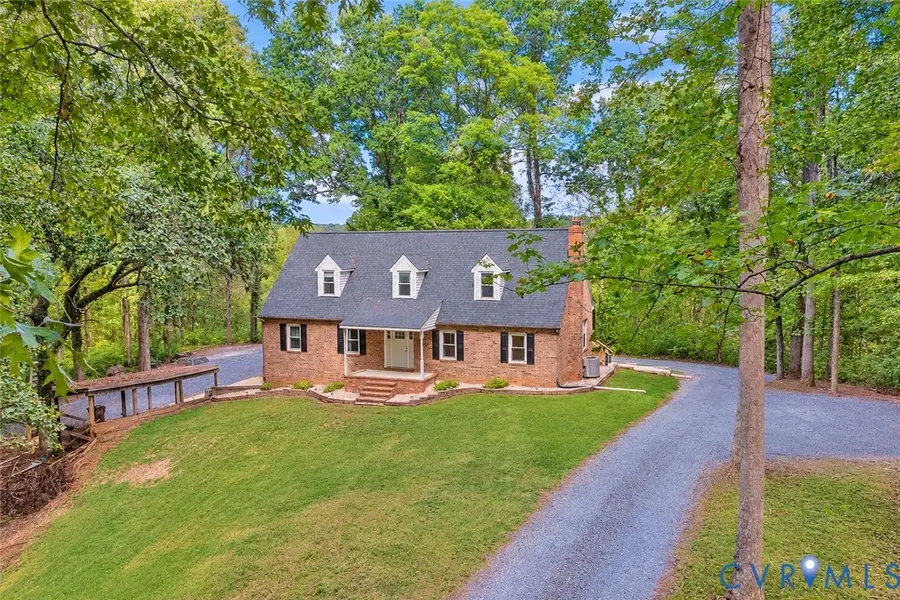 17 River Walk, Cartersville, VA 23027 - #2