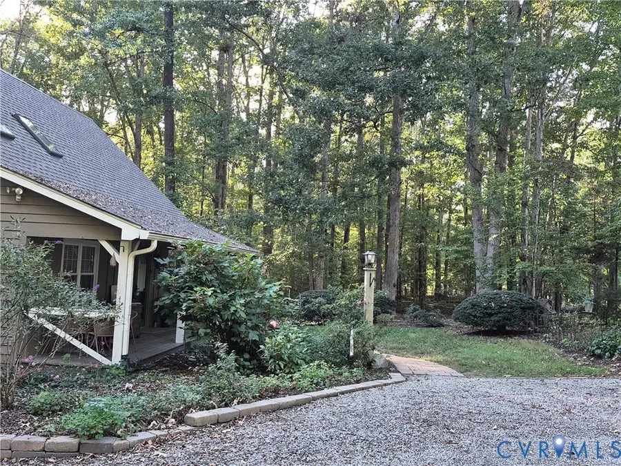 2401 Dorothea Lane, Maidens, VA 23102 - #2