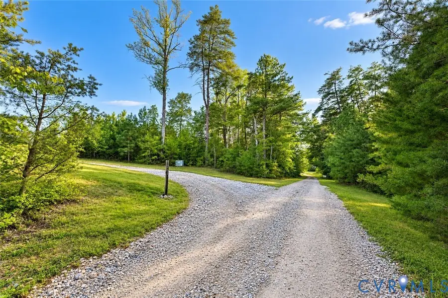 5225 Hunters Grove Lane, Goochland, VA 23063 - #2
