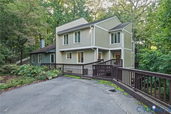 4815 Woodbriar Court, Midlothian, VA 23112