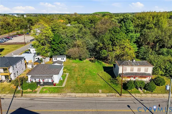 325 N Crater Road, Petersburg, VA 23803