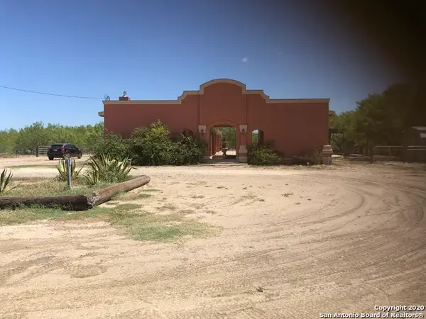 1405 Fm 1556, Carrizo Springs, TX 78834