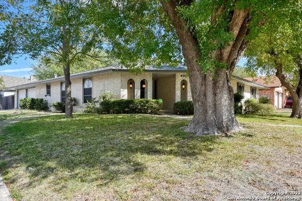 6343 Pickering Dr, Leon Valley, TX 78238