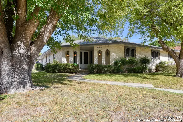 6343 Pickering Dr, Leon Valley, TX 78238 - #2