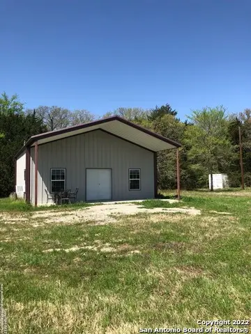 982 Rs County Road 4500, Point, TX 75453