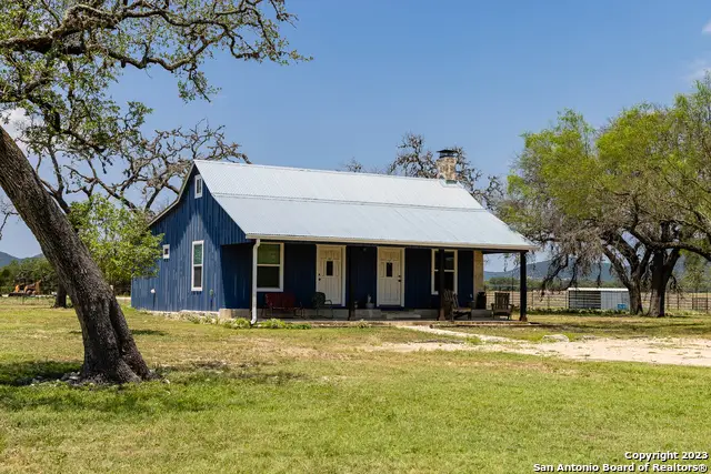 5374 S County Road 111, Utopia, TX 78884 - Image #3