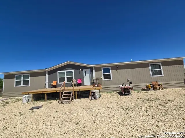 5581 Fm 1986, La Pryor, TX 78872 - Image #1