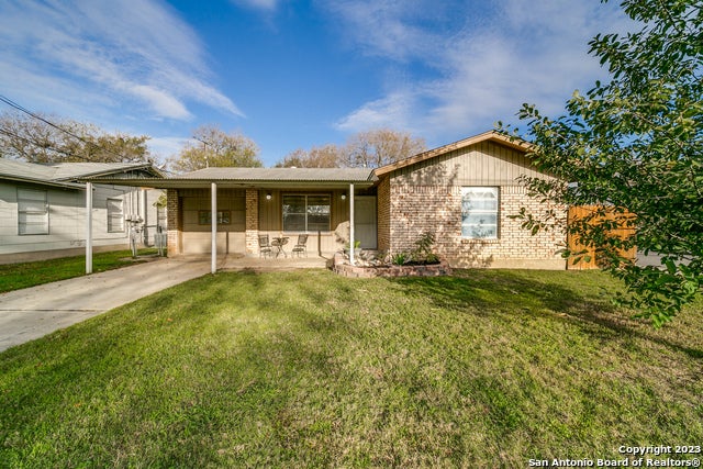 429 W Byrd Blvd, Universal City, TX 78148 - BHGRE