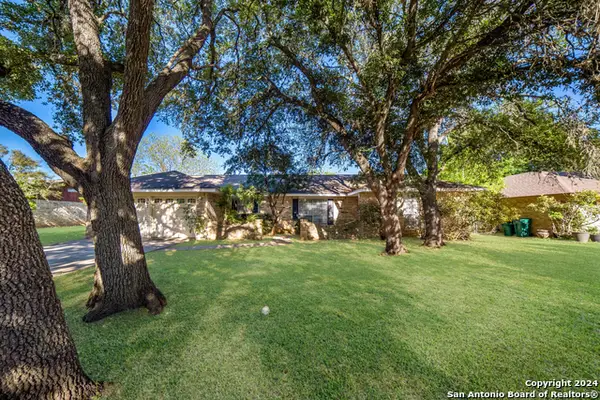 207 Ivy, Boerne, TX 78006