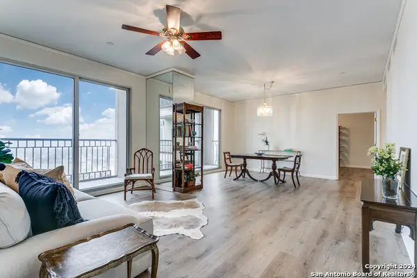 1 Towers Park Ln #2216, San Antonio, TX 78209