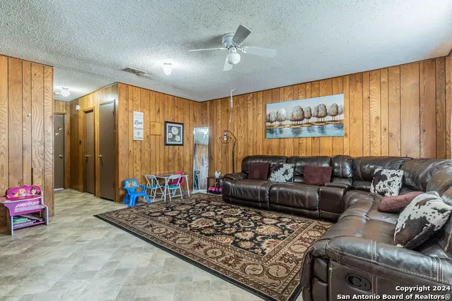 215 Redbud Ln, New Braunfels, TX 78130 - #2