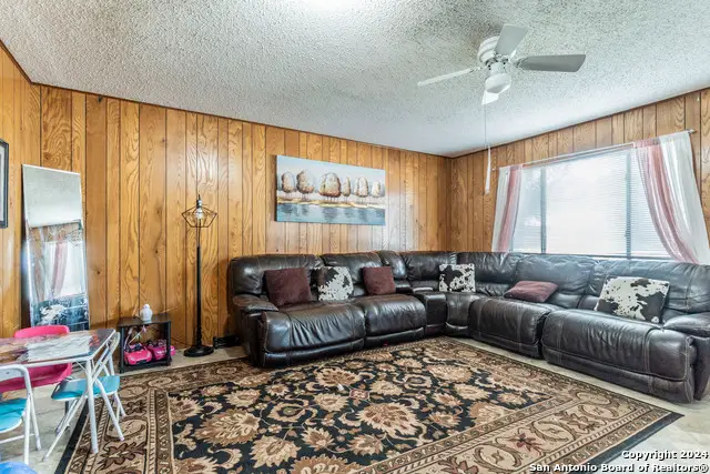 215 Redbud Ln, New Braunfels, TX 78130 - #3