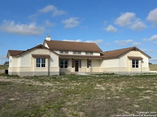 109 Medora Branch, Floresville, TX 78114 - Image #1