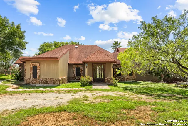 424 Homecrest, La Vernia, TX 78121 - Image #2
