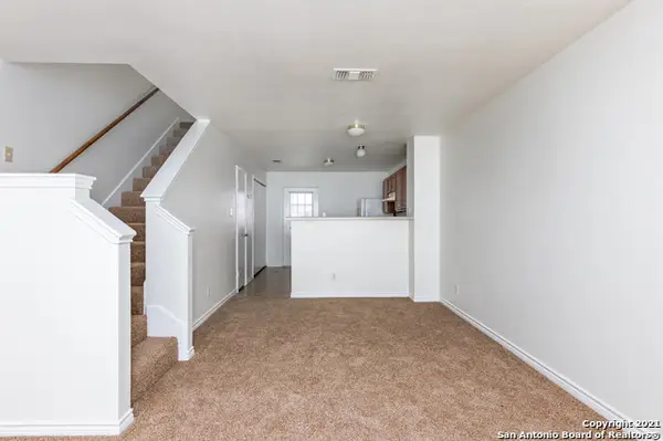 211 Autumn Pass #211, San Antonio, TX 78245